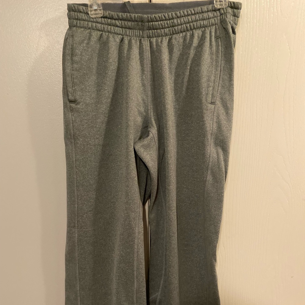 Women’s Nike dri fit sweatpants